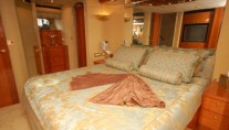 YOLY master cabin